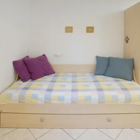 Luna 22 Apartment
